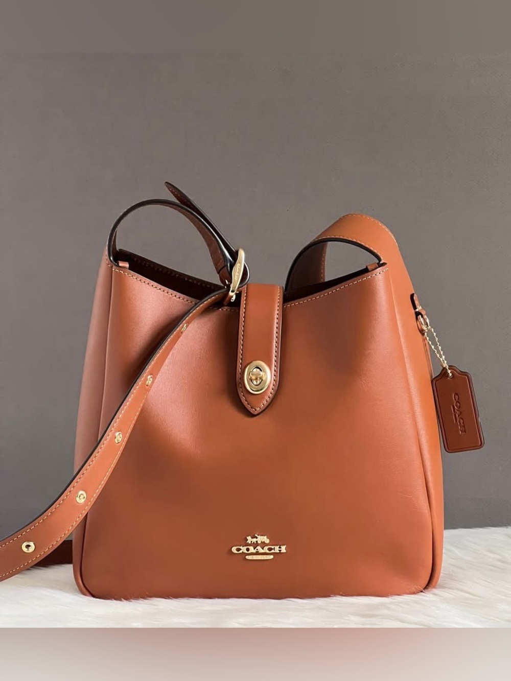 CBH01 - Coach Hadley Convertible Crossbody
